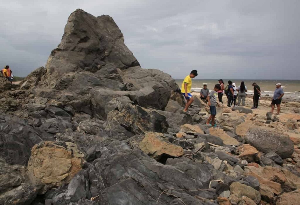 Terremotos en Venezuela forman un volcán de lodo frente a Trinidad