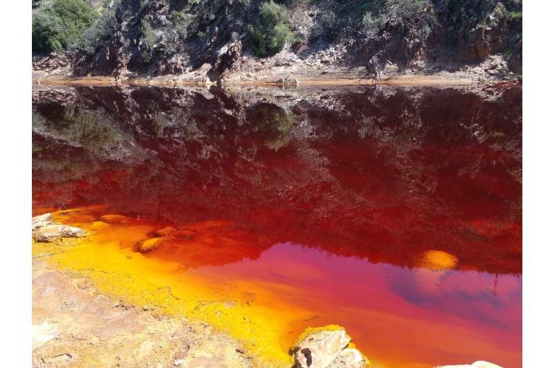 La huella de carbono de los metales estaría muy subestimada