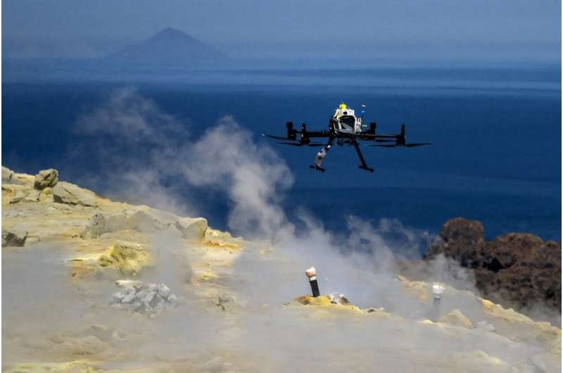 Drones y láseres buscan anticipar erupciones volcánicas en Sicilia