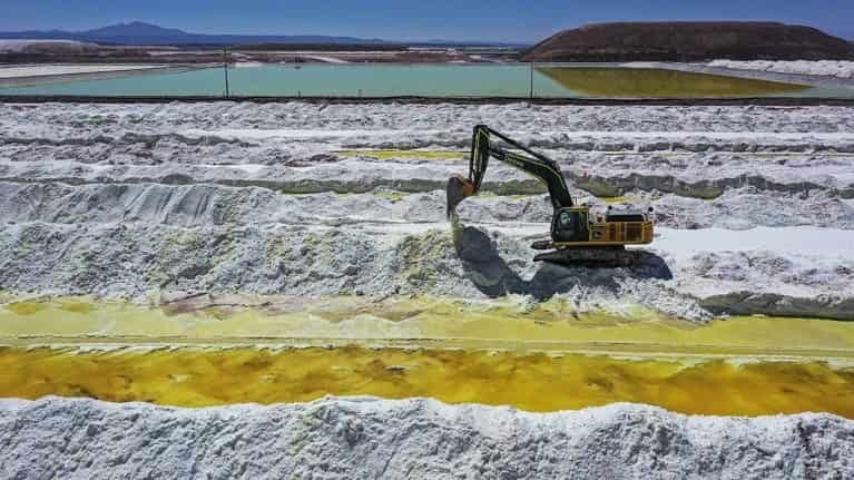 Nuevas técnicas buscan extraer litio con menos agua