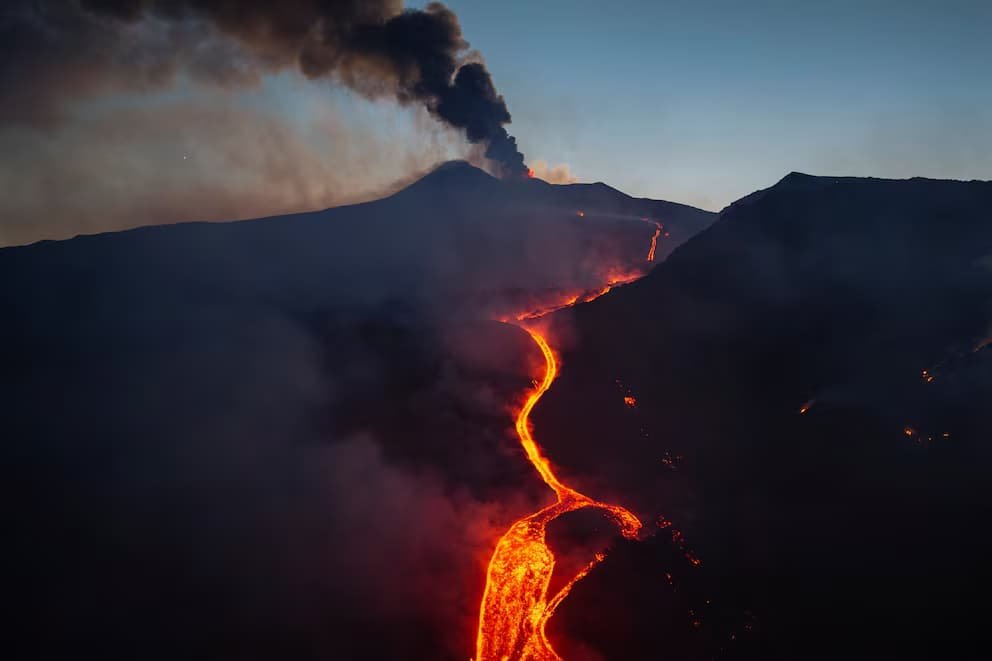 La ceniza del Etna agrava el caos aéreo en Sicilia