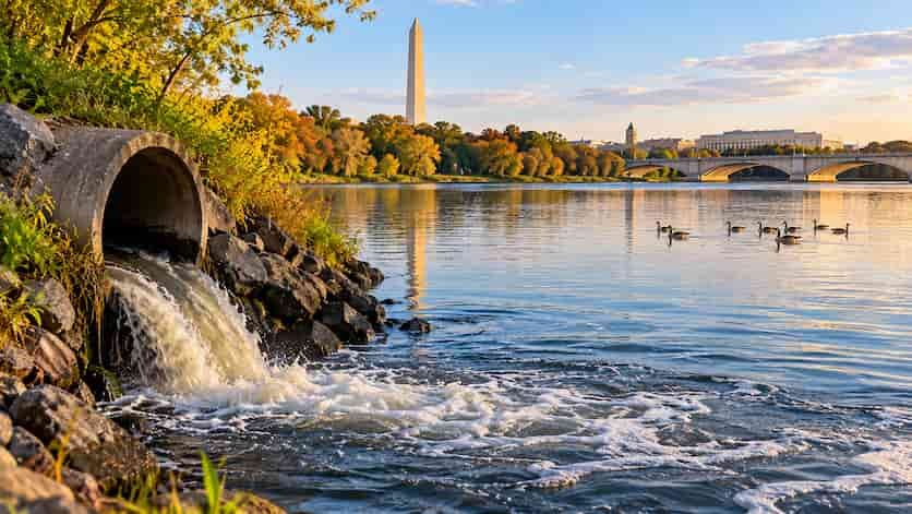 Estados Unidos estudia la huella del gran vertido del Potomac