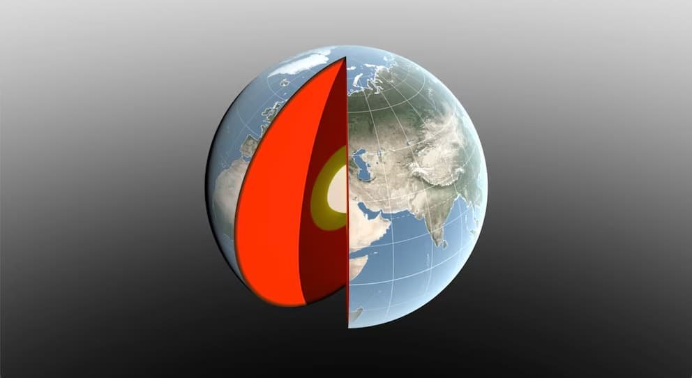 Agua, hielo y aire desplazan milímetros el centro de masa terrestre