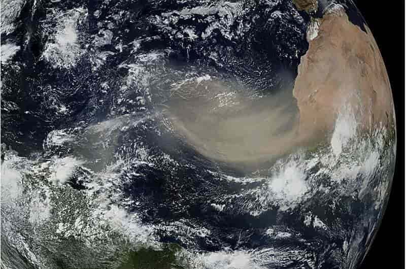 El polvo atmosférico global cayó un 10 % en dos décadas
