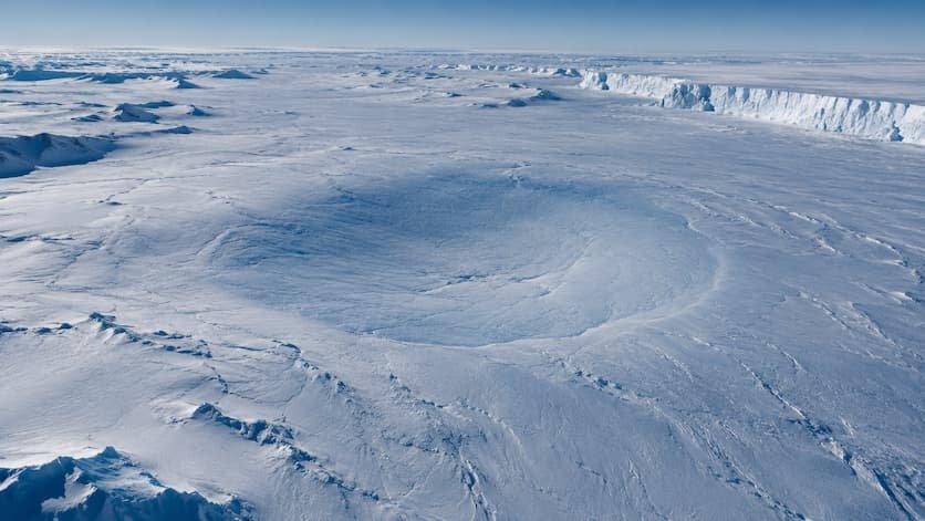 Un lago oculto bajo la Antártida perdió 78 millones de m³ de agua