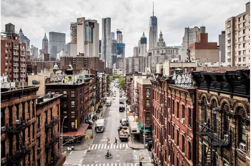 Las grandes ciudades utilizan menos materiales por habitante